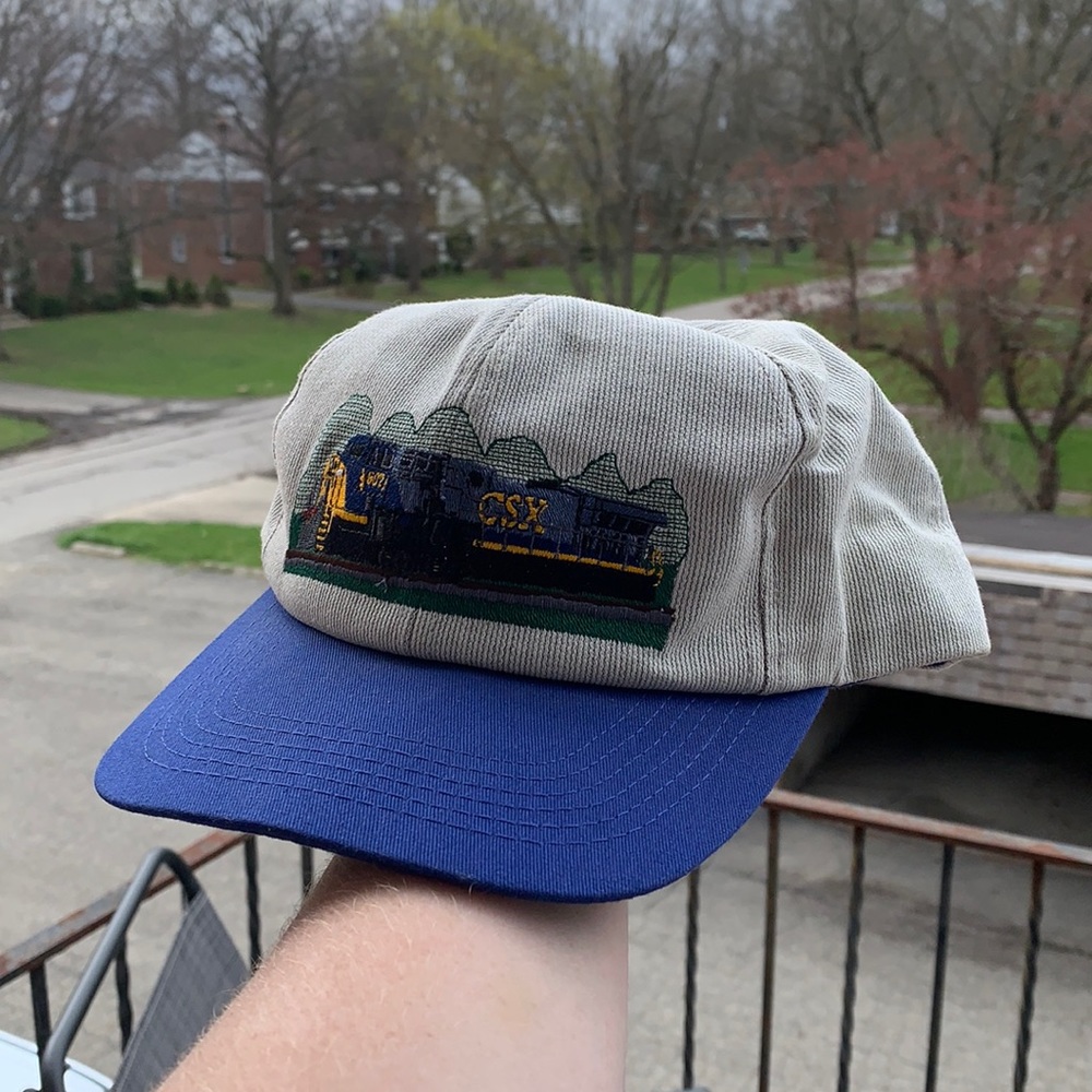 🚃 Vintage CSX train SnapBack 🚃